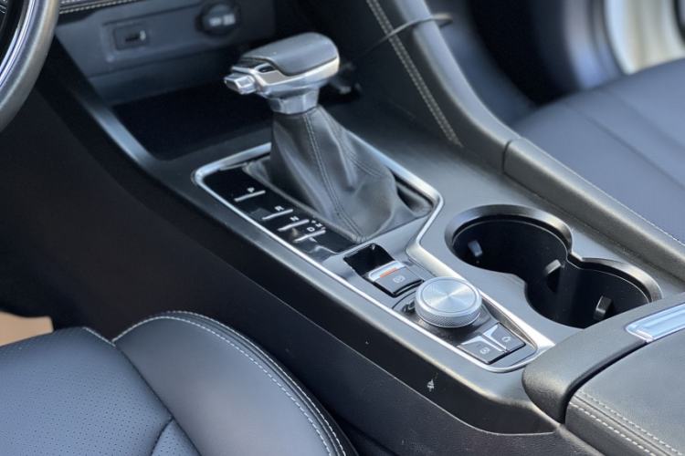 Used CHANGAN CS75 PLUS 2020 1.5T Automatic Prestige Edition Interior 8