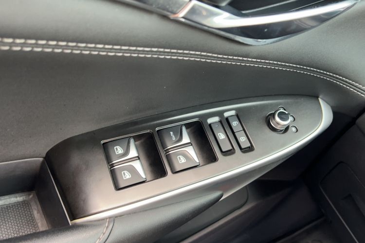 Used CHANGAN CS75 PLUS 2020 1.5T Automatic Luxury Version Interior 9