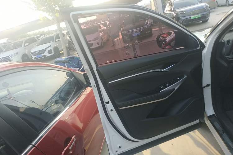 Used CHANGAN CS75 PLUS 2020 1.5T Manual Luxury Version Left Front Door Interior