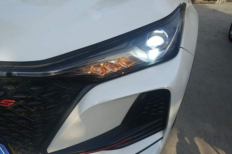 Used CHANGAN CS75 PLUS 2020 1.5T Manual Luxury Version Left Front Headlight