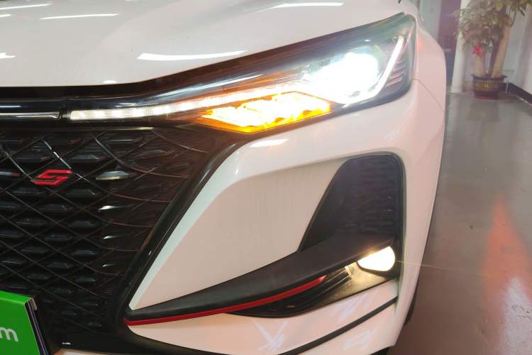 Used CHANGAN CS75 PLUS 2020 1.5T Automatic Luxury Version Left Front Headlight