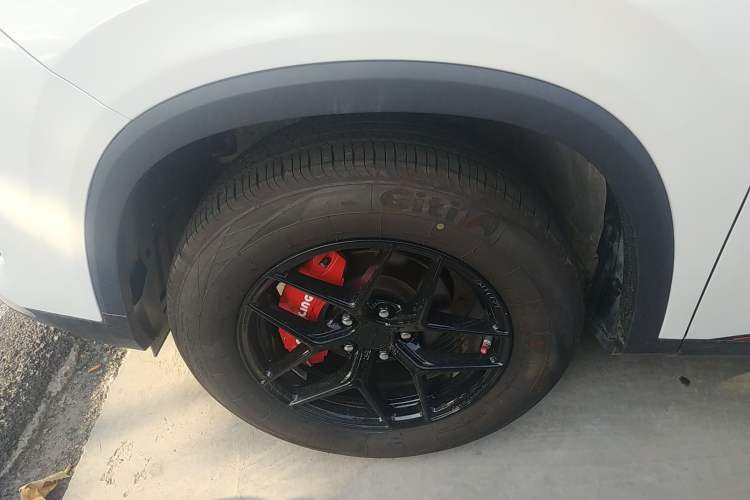 Used CHANGAN CS75 PLUS 2020 1.5T Manual Luxury Version Left Front Wheel Hub