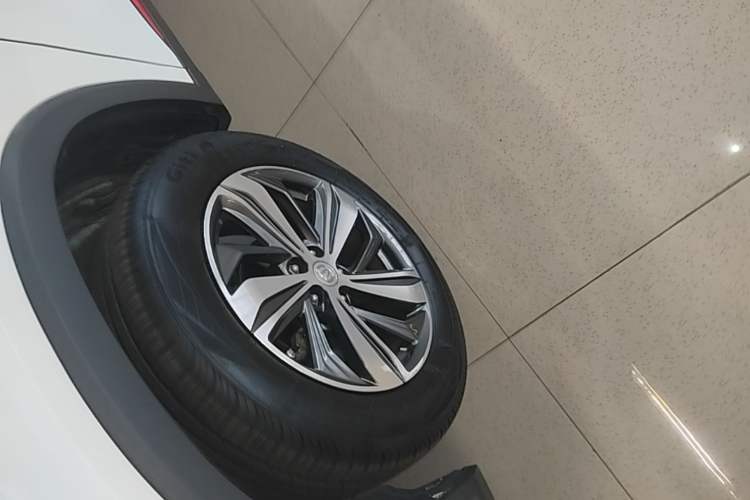Used CHANGAN CS75 PLUS 2020 1.5T Automatic Luxury Version Left Front Wheel Hub