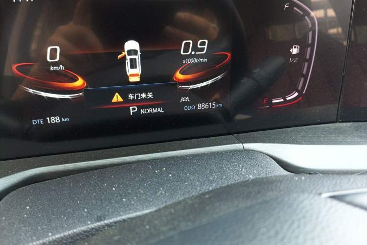 Used CHANGAN CS75 PLUS 2020 1.5T Automatic Luxury Version Odometer Close Up