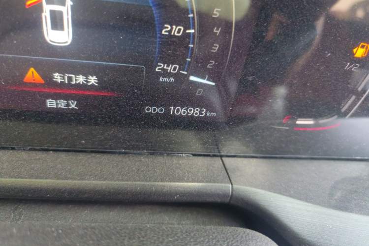 Used CHANGAN CS75 PLUS 2020 1.5T Automatic Luxury Version Odometer Close Up