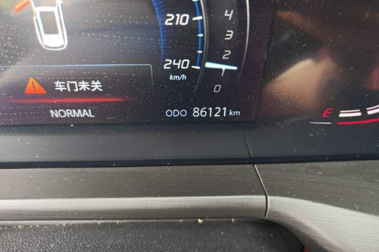 Used CHANGAN CS75 PLUS 2020 1.5T Automatic Luxury Version Odometer Close Up