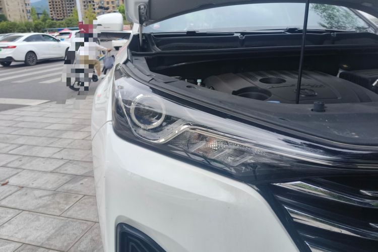 Used CHANGAN CS75 PLUS 2020 1.5T Manual Luxury Version Right Front Headlight