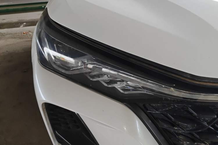 Used CHANGAN CS75 PLUS 2020 1.5T Automatic Luxury Version Right Front Headlight