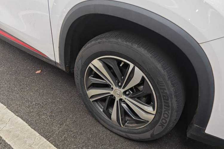Used CHANGAN CS75 PLUS 2020 1.5T Automatic Luxury Version Right Front Wheel Hub