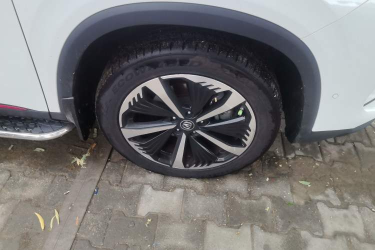 Used CHANGAN CS75 PLUS 2020 2.0T Automatic Flagship Edition Right Front Wheel Hub