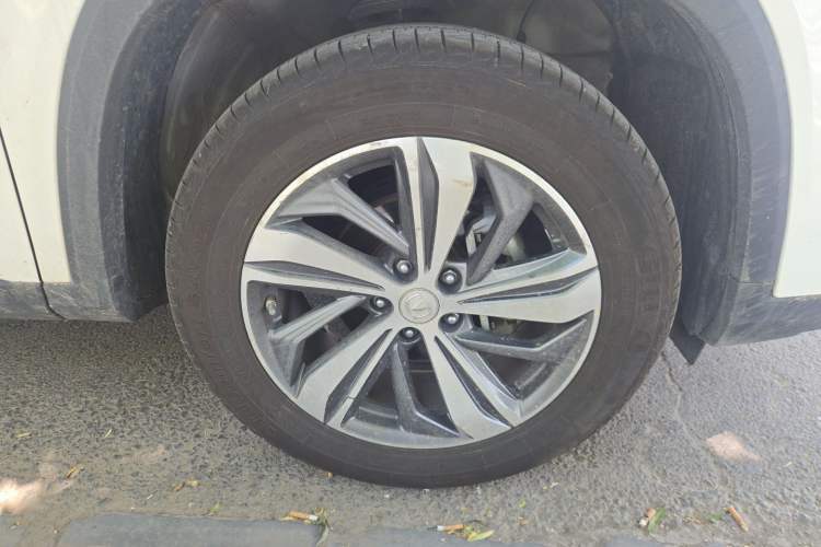 Used CHANGAN CS75 PLUS 2020 1.5T Automatic Prestige Edition Right Front Wheel Hub