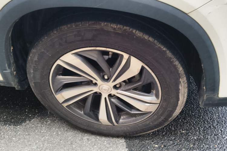 Used CHANGAN CS75 PLUS 2020 1.5T Automatic Luxury Version Right Front Wheel Hub