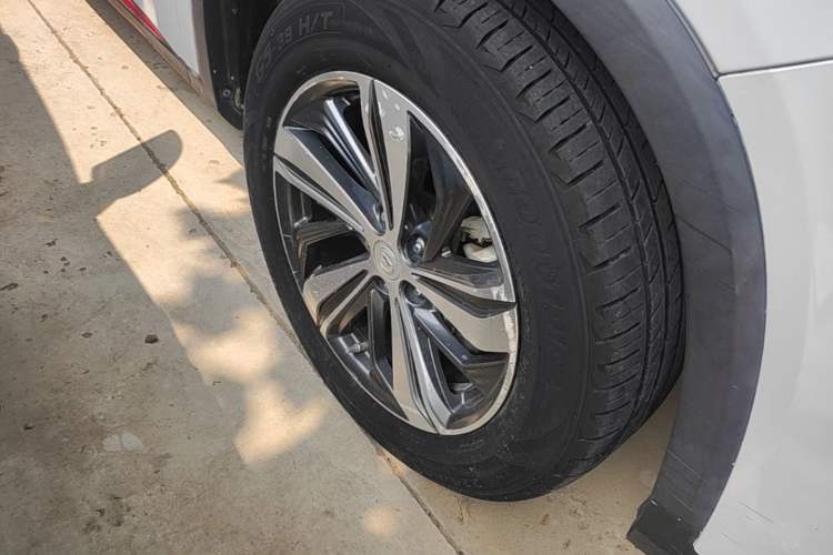 Used CHANGAN CS75 PLUS 2020 1.5T Automatic Prestige Edition Right Front Wheel Hub