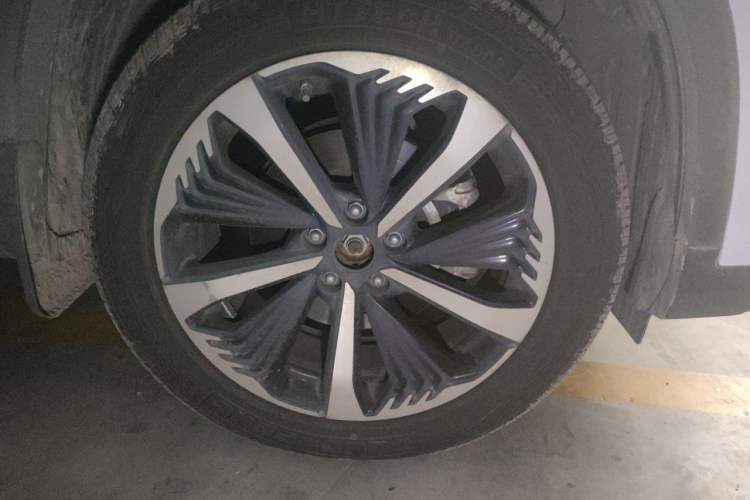 Used CHANGAN CS75 PLUS 2020 2.0T Automatic Flagship Edition Right Front Wheel Hub