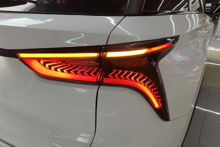 Used CHANGAN CS75 PLUS 2020 2.0T Automatic Pilot Version Right Rear Taillight