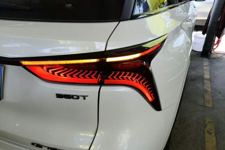 Used CHANGAN CS75 PLUS 2020 2.0T Automatic Pilot Version Right Rear Taillight