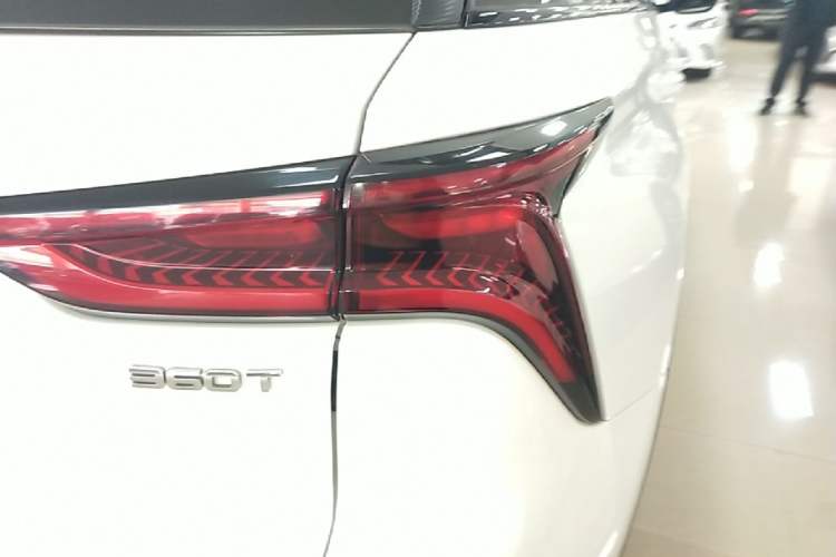 Used CHANGAN CS75 PLUS 2020 2.0T Automatic Pilot Version Right Rear Taillight