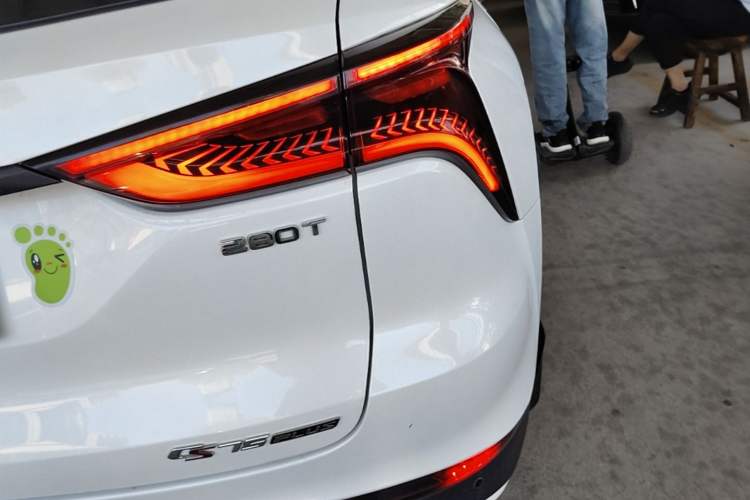 Used CHANGAN CS75 PLUS 2020 1.5T Automatic Luxury Version Right Rear Taillight