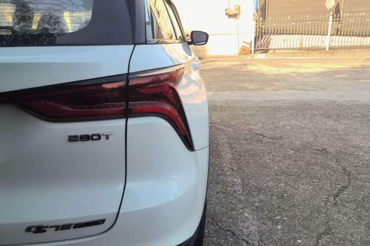 Used CHANGAN CS75 PLUS 2020 1.5T Automatic Luxury Version Right Rear Taillight