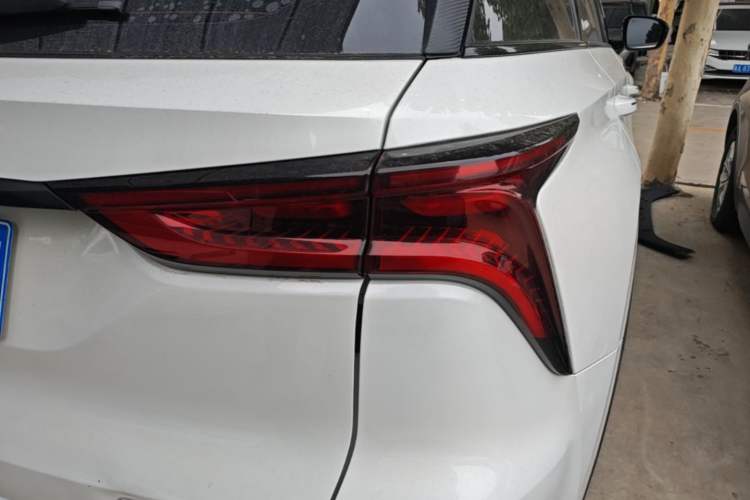 Used CHANGAN CS75 PLUS 2020 1.5T Automatic Prestige Edition Right Rear Taillight