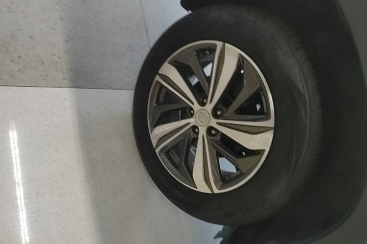 Used CHANGAN CS75 PLUS 2020 1.5T Automatic Luxury Version Right Rear Wheel Hub