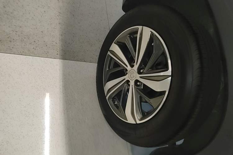 Used CHANGAN CS75 PLUS 2020 1.5T Automatic Luxury Version Right Rear Wheel Hub