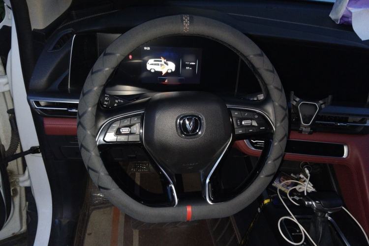 Used CHANGAN CS75 PLUS 2020 1.5T Automatic Luxury Version Steering Wheel