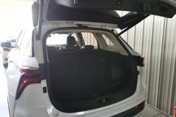 Used CHANGAN CS75 PLUS 2020 1.5T Automatic Prestige Edition Trunk