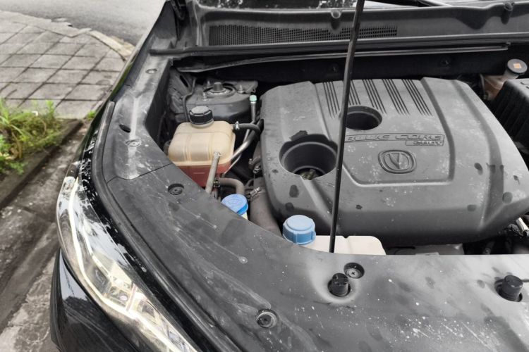 Used CHANGAN CS75 PLUS 2021 1.5T Automatic Luxury Version Engine Bay Right