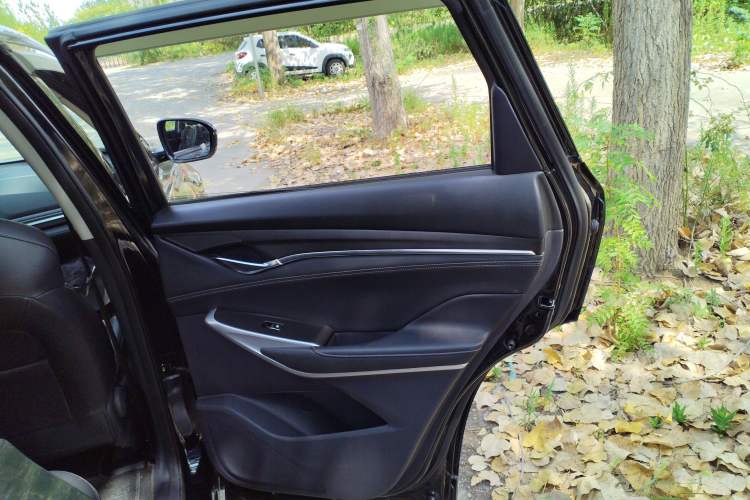 Used CHANGAN CS75 PLUS 2021 1.5T Automatic Luxury Version Interior 6