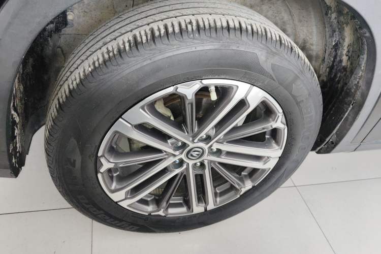 Used CHANGAN CS75 PLUS 2021 1.5T Automatic Luxury Version Left Front Wheel Hub
