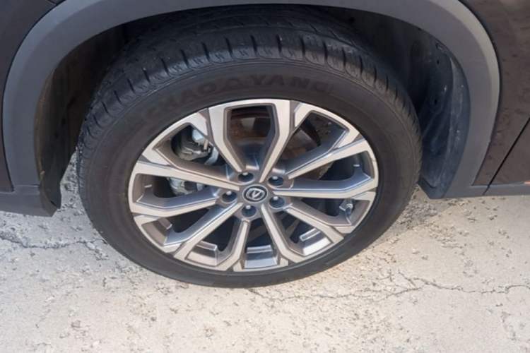 Used CHANGAN CS75 PLUS 2021 2.0T Automatic Pilot Version Left Front Wheel Hub