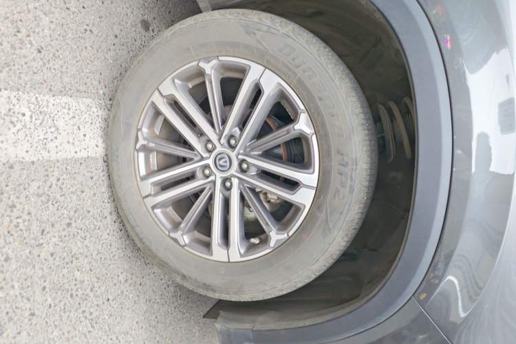 Used CHANGAN CS75 PLUS 2021 1.5T Automatic Prestige Model Right Front Wheel Hub
