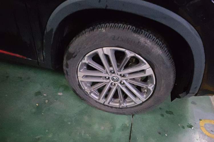 Used CHANGAN CS75 PLUS 2021 1.5T Automatic Prestige Model Right Front Wheel Hub