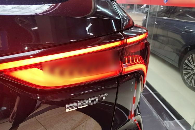 Used CHANGAN CS75 PLUS 2021 1.5T Automatic Luxury Version Right Rear Taillight
