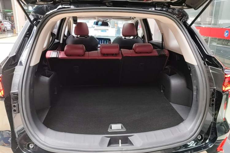 Used CHANGAN CS75 PLUS 2021 1.5T Automatic Luxury Version Trunk
