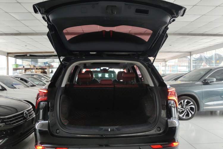 Used CHANGAN CS75 PLUS 2021 1.5T Automatic Luxury Version Trunk