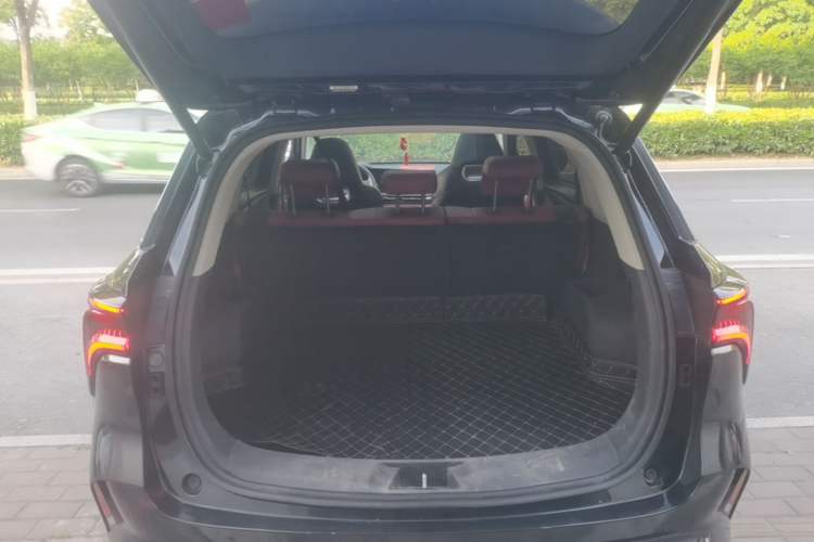 Used CHANGAN CS75 PLUS 2021 2.0T Automatic Pilot Version Trunk