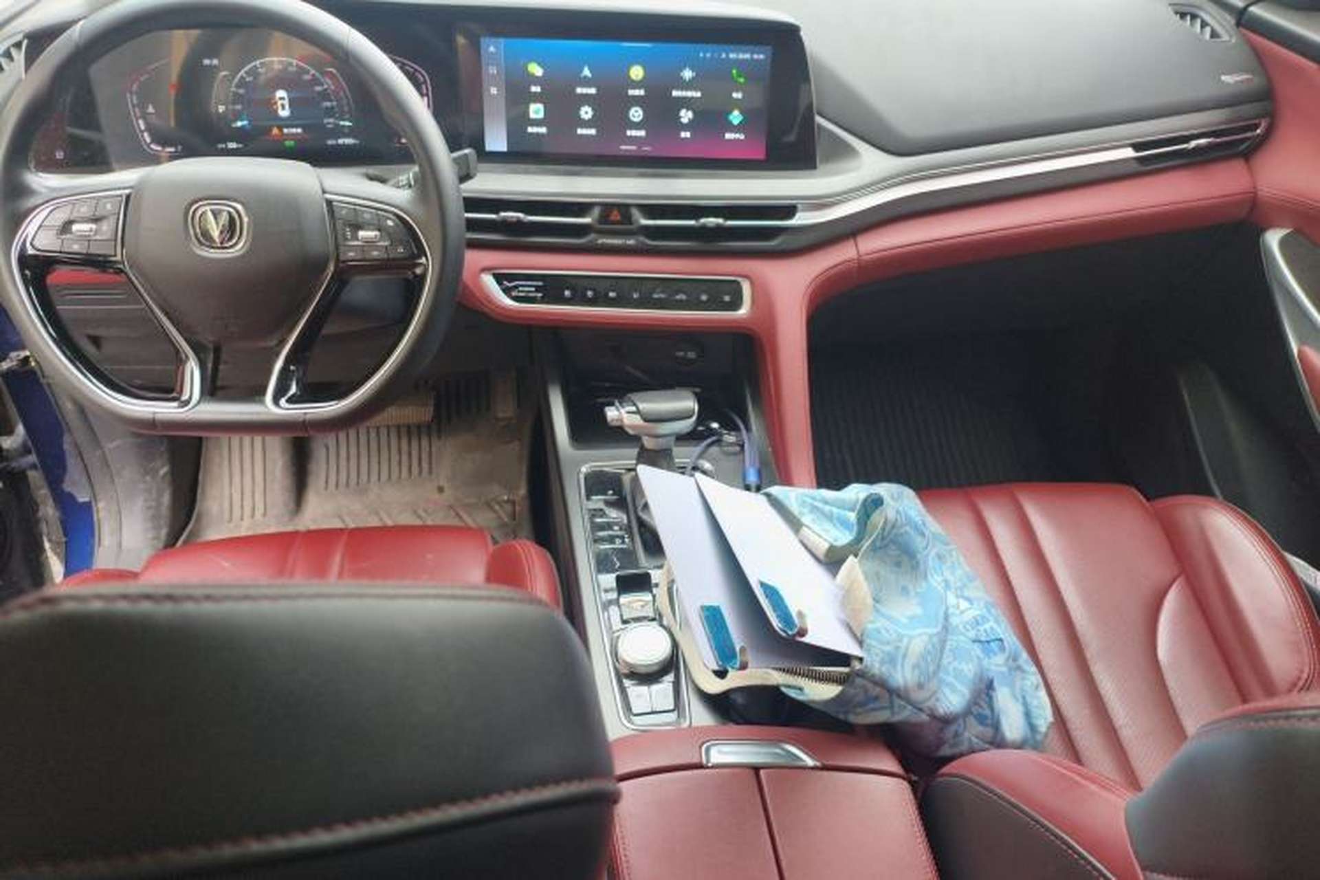 Used CHANGAN CS75 PLUS 2021 1.5T Automatic Luxury Version Center Console