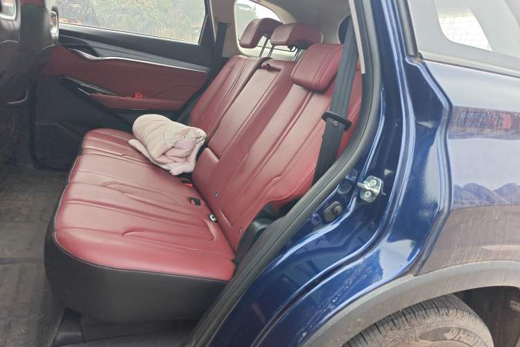 Used CHANGAN CS75 PLUS 2021 1.5T Automatic Luxury Version Interior 4