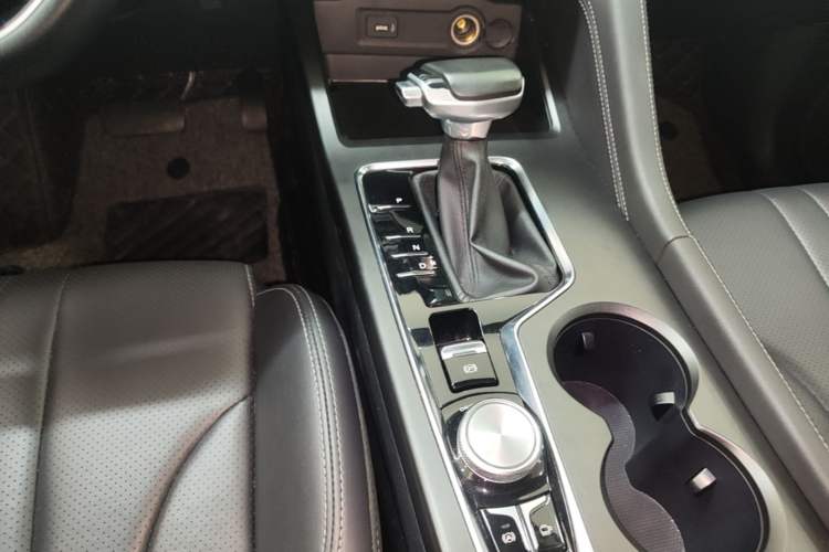 Used CHANGAN CS75 PLUS 2021 1.5T Automatic Luxury Version Gear Lever