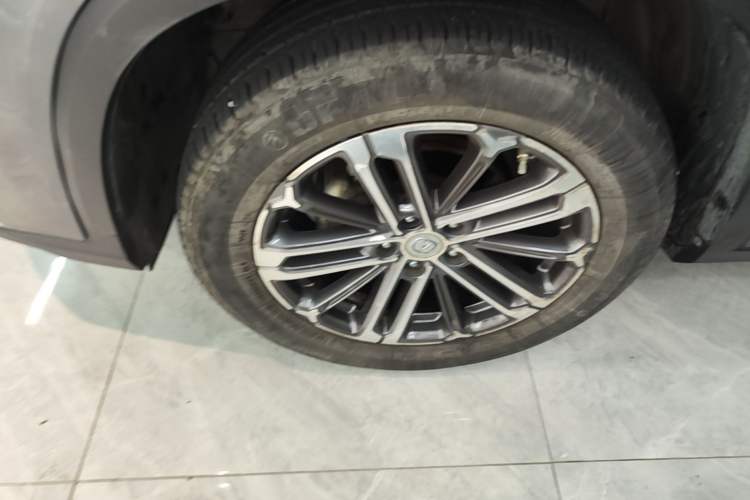 Used CHANGAN CS75 PLUS 2021 1.5T Automatic Luxury Version Left Front Wheel Hub