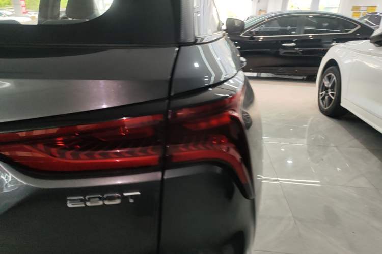 Used CHANGAN CS75 PLUS 2021 1.5T Automatic Luxury Version Right Rear Taillight