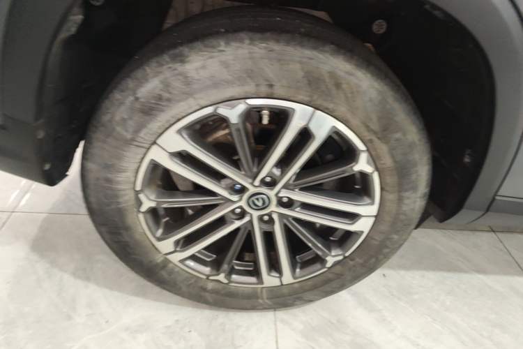 Used CHANGAN CS75 PLUS 2021 1.5T Automatic Luxury Version Right Rear Wheel Hub