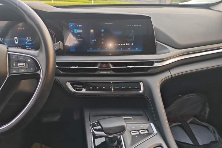 Used CHANGAN CS75 PLUS 2021 1.5T Automatic Prestige Model Audio And AC Panel