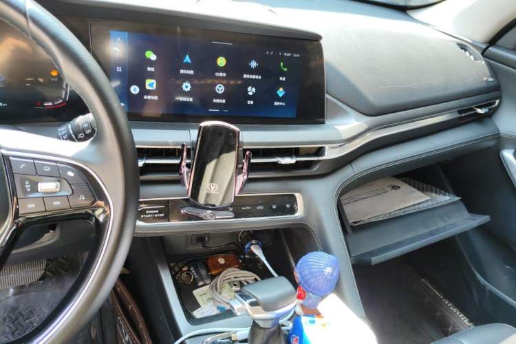 Used CHANGAN CS75 PLUS 2021 1.5T Automatic Luxury Version Audio And AC Panel