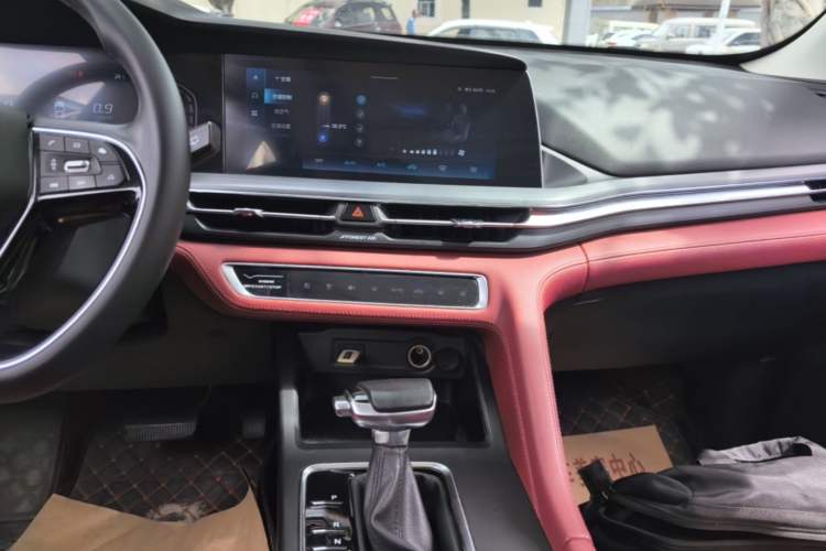Used CHANGAN CS75 PLUS 2021 1.5T Automatic Luxury Version Audio And AC Panel