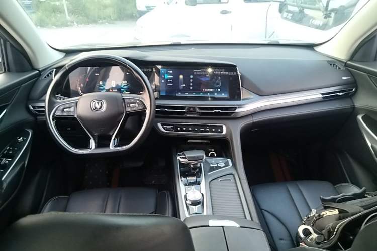 Used CHANGAN CS75 PLUS 2021 1.5T Automatic Prestige Model Center Console