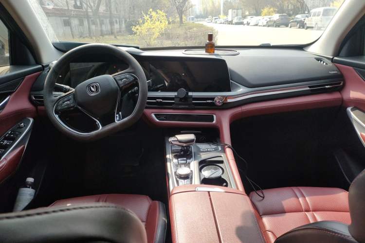 Used CHANGAN CS75 PLUS 2021 2.0T Automatic Flagship Edition Center Console