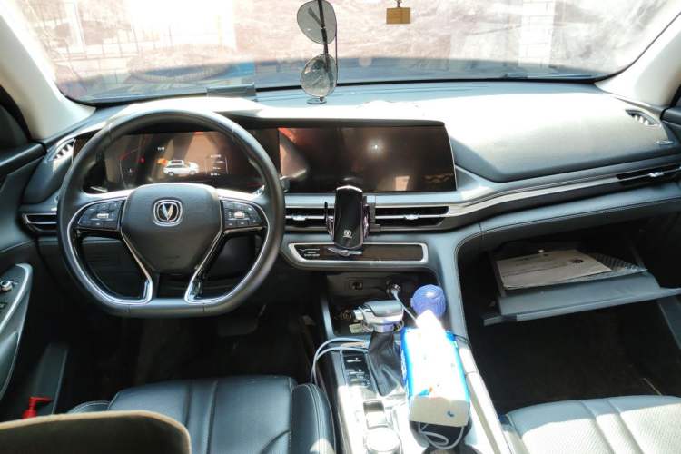 Used CHANGAN CS75 PLUS 2021 1.5T Automatic Luxury Version Center Console
